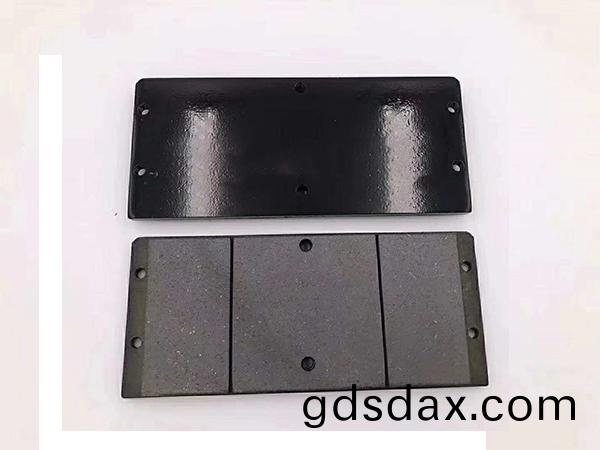 風電(dian)偏航製動器刹車片